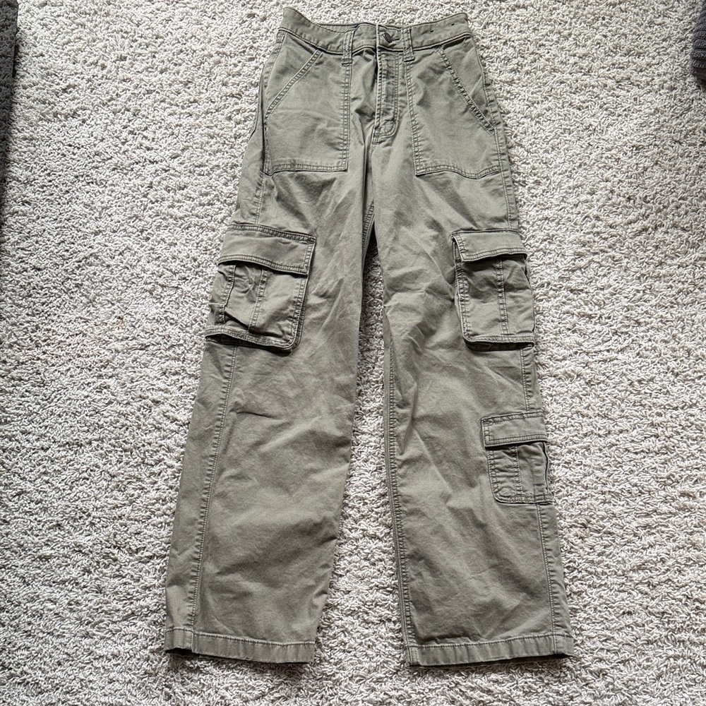 Hollister Green Ultra High-Rise Baggy Cargo Pants